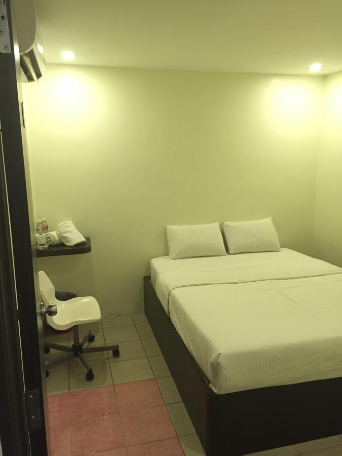 Desa House Hotel Kepong Exterior foto